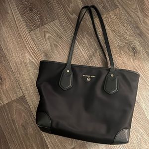 Black purse great condition no stains